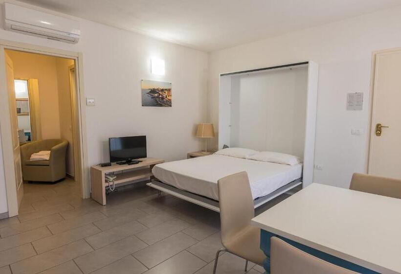 استودیوی استاندارد, Residence Marina Salivoli