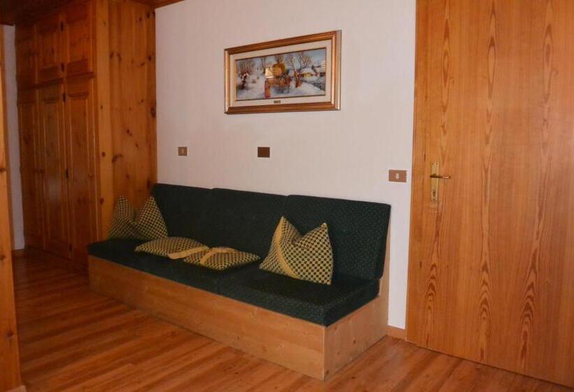آپارتمان 2 خوابه با بالکن, Apartments Antares