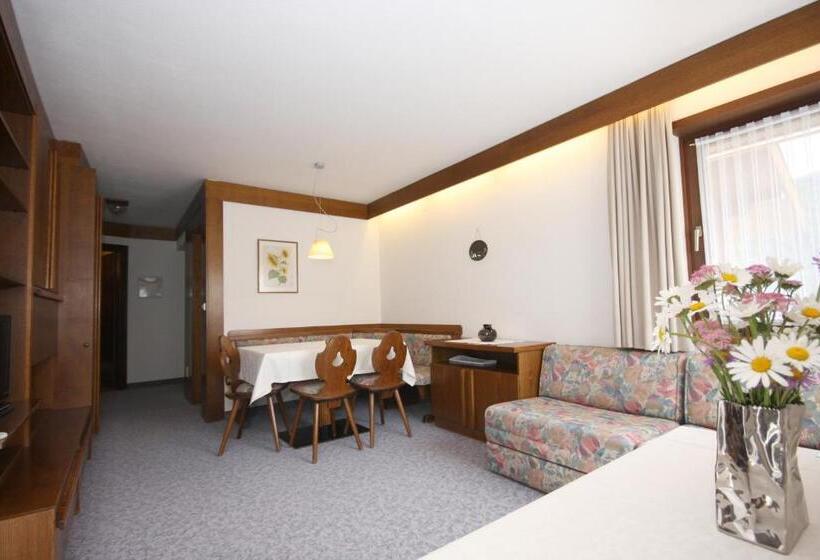 آپارتمان 2 خوابه با بالکن, Apartments Residence Alta Badia