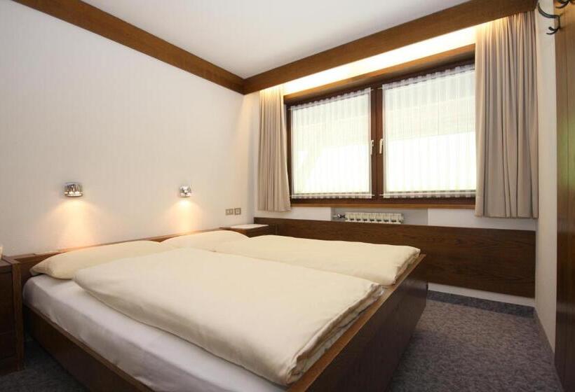 آپارتمان 2 خوابه با بالکن, Apartments Residence Alta Badia
