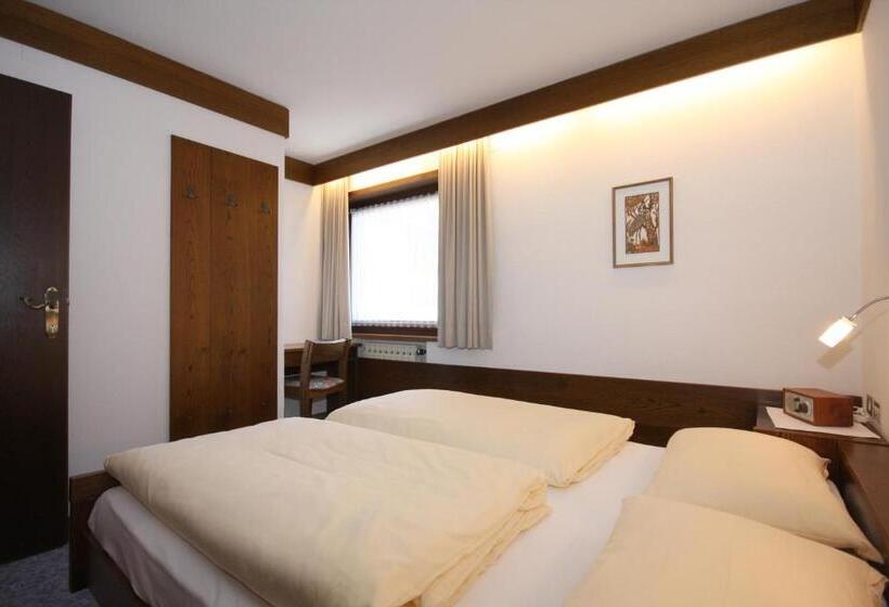 آپارتمان 1 خوابه با بالکن, Apartments Residence Alta Badia