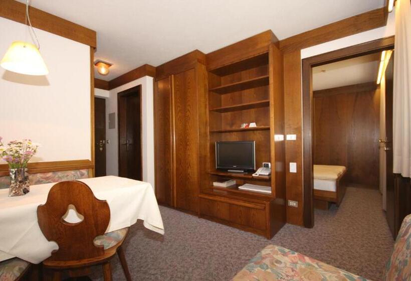 آپارتمان خانوادگی, Apartments Residence Alta Badia