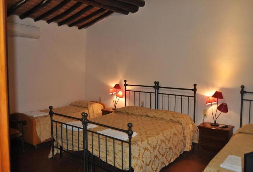 اتاق استاندارد سه نفره, Agriturismo Manetti