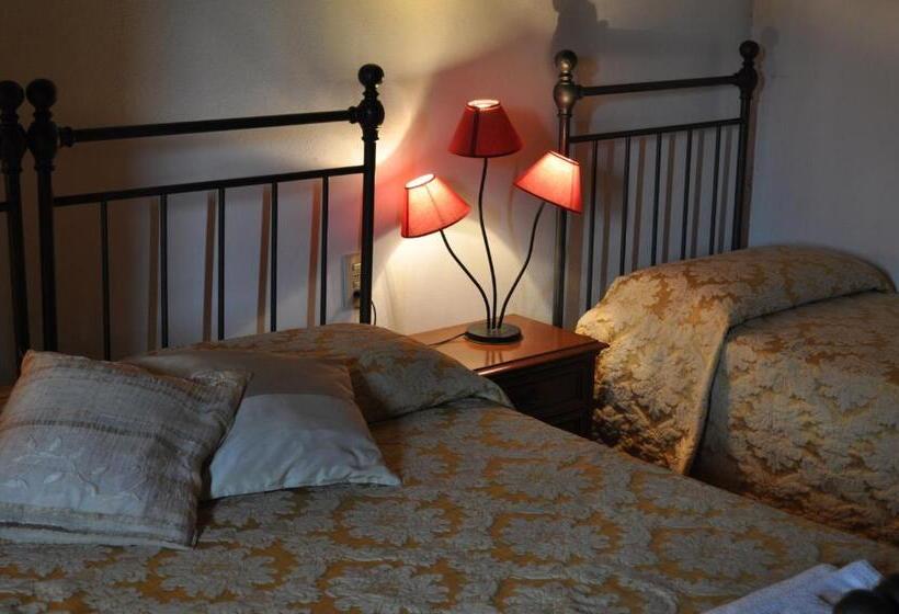 اتاق استاندارد سه نفره, Agriturismo Manetti