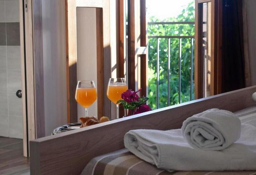 اتاق استاندارد, Pescheto Tenuta Chimenti