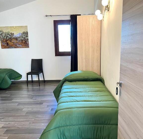 اتاق استاندارد سه نفره, Pescheto Tenuta Chimenti