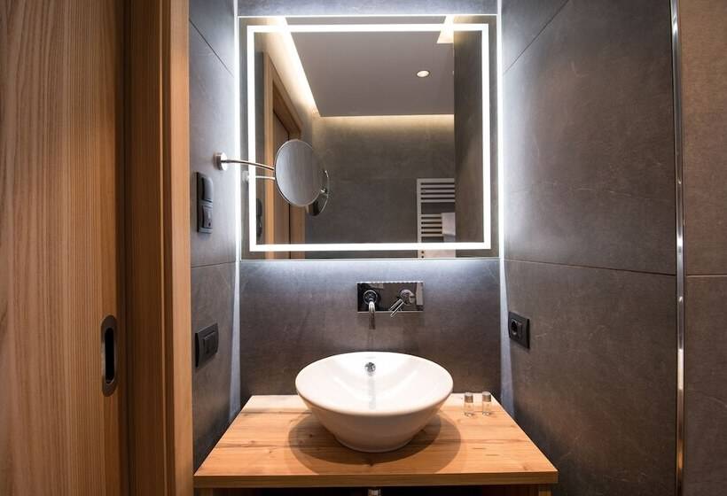 استودیو ساده, B&b La Tambra   Central With Restaurant