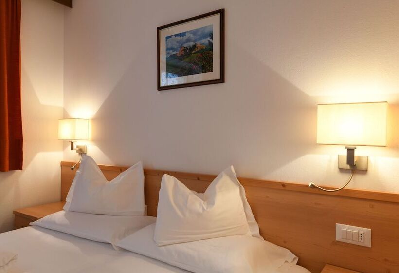 آپارتمان 1 خوابه, B&b La Tambra   Central With Restaurant