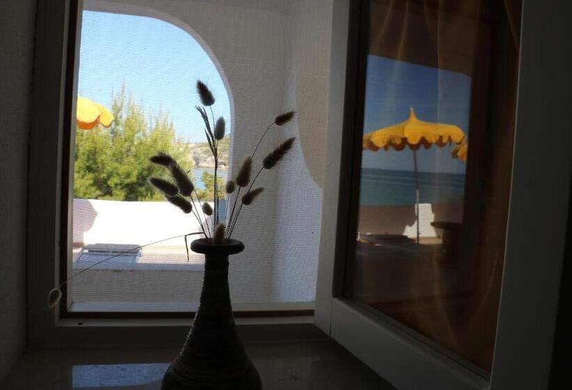 اتاق استاندارد سه نفره, Albergo Biscotti