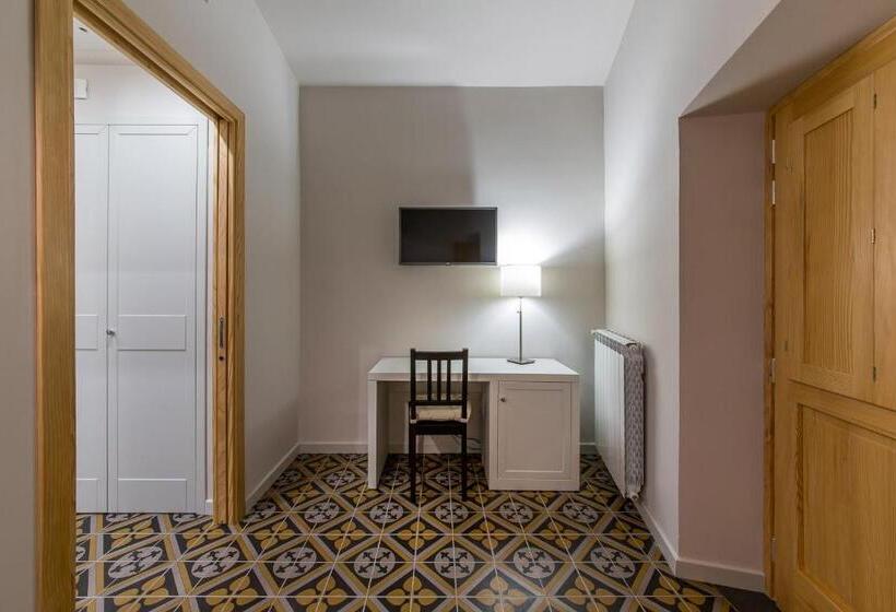 اتاق استاندارد سه نفره, Masseria Agriturismo Torre Di Albidona