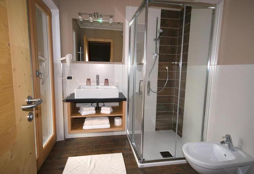 اتاق سوپریور با بالکن, Monti Pallidi B&b Apartments