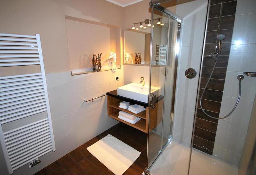 اتاق سوپریور با بالکن, Monti Pallidi B&b Apartments