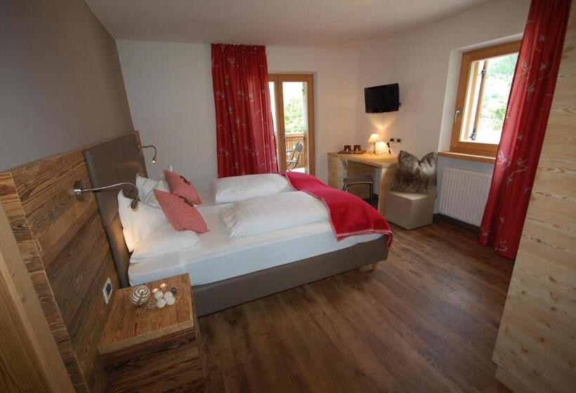 اتاق سوپریور با بالکن, Monti Pallidi B&b Apartments