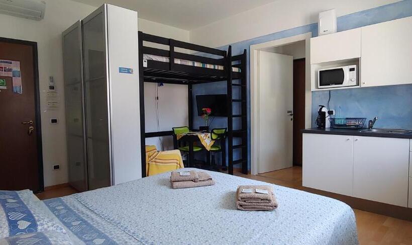 استودیوی لوکس, Affittacamere Valchiavenna Foresteria In Tranquilla Villa Signorile Con Comodo Parcheggio Privato