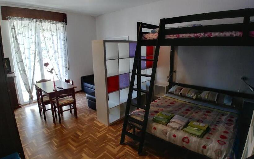 استودیوی پریمیوم, Affittacamere Valchiavenna Foresteria In Tranquilla Villa Signorile Con Comodo Parcheggio Privato