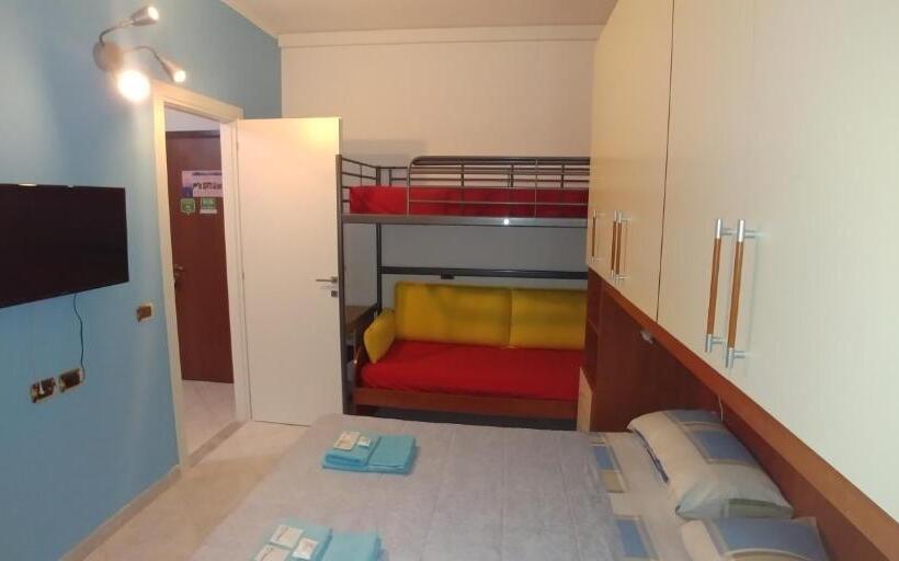 آپارتمان 1 خوابه با چشم‌انداز, Affittacamere Valchiavenna Foresteria In Tranquilla Villa Signorile Con Comodo Parcheggio Privato