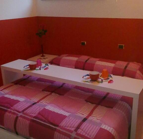 آپارتمان 3 خوابه, Affittacamere Valchiavenna Foresteria In Tranquilla Villa Signorile Con Comodo Parcheggio Privato