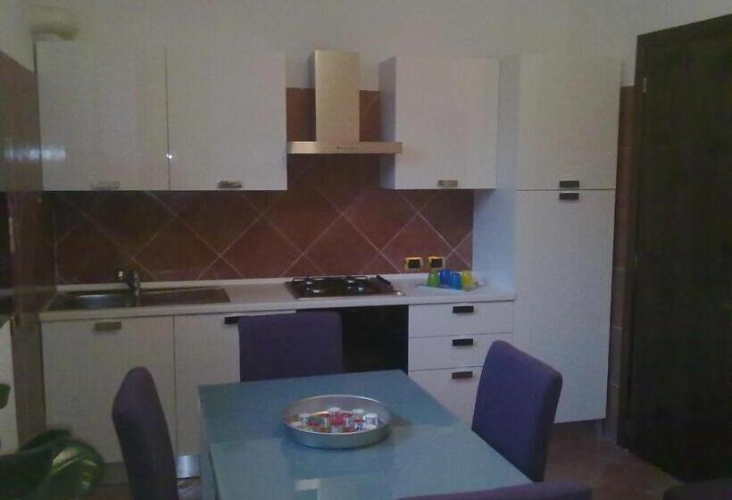 آپارتمان 3 خوابه, Affittacamere Valchiavenna Foresteria In Tranquilla Villa Signorile Con Comodo Parcheggio Privato