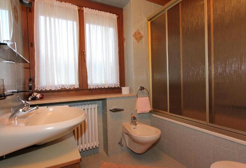 استودیوی استاندارد, Residence Rottonara