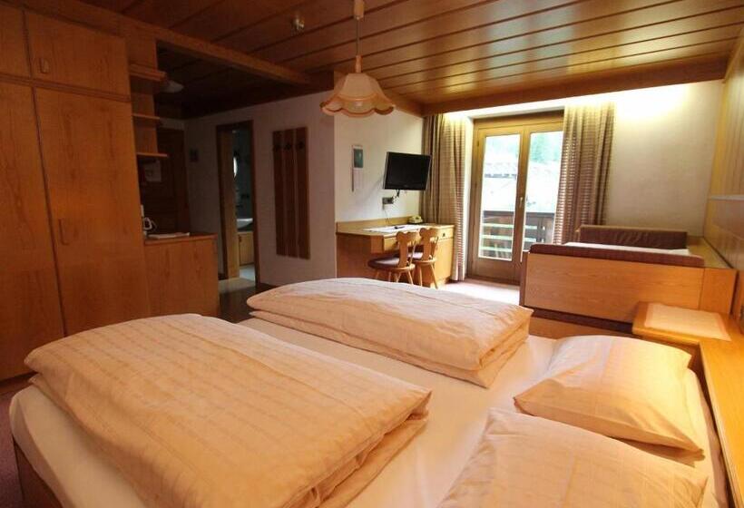 استودیوی استاندارد, Residence Rottonara