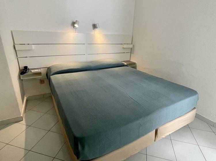 استودیوی استاندارد, Residence San Domenico