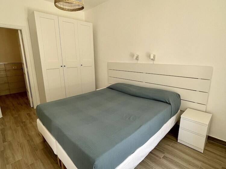 1 Bedroom Apartment with Terrace Sea View, Residence San Domenico