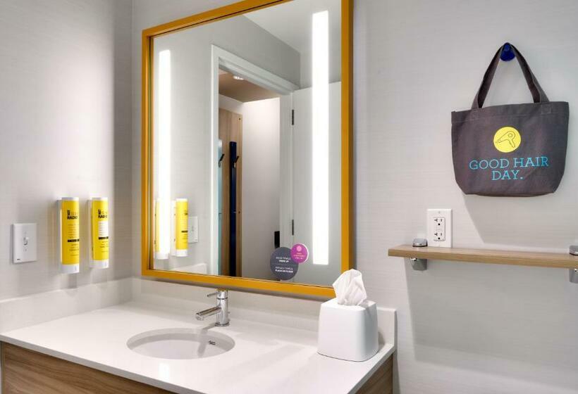 اتاق استاندارد با تخت بزرگ, Tru By Hilton St George, Ut