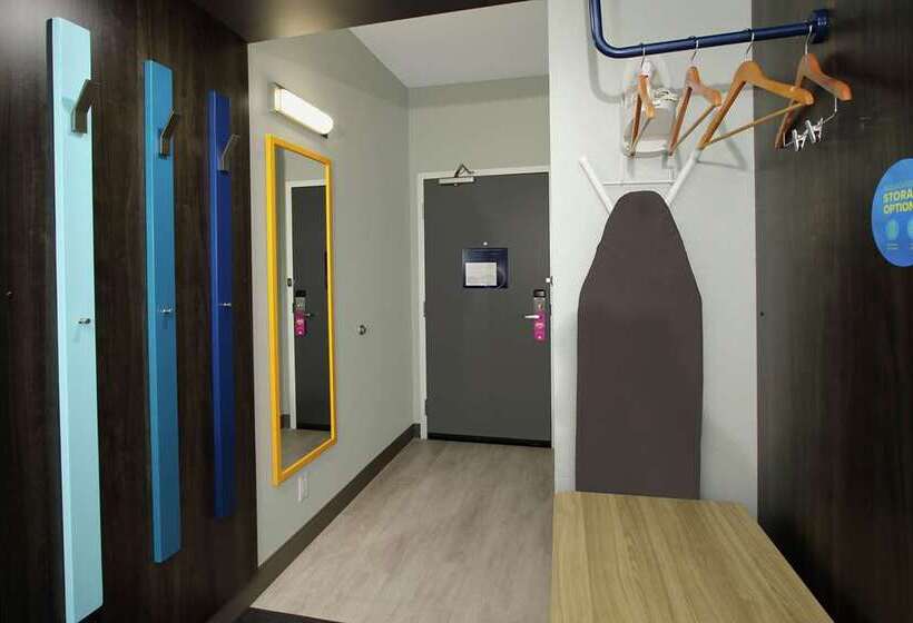 اتاق استاندارد با تخت بزرگ برای معلولان, Tru By Hilton St George, Ut