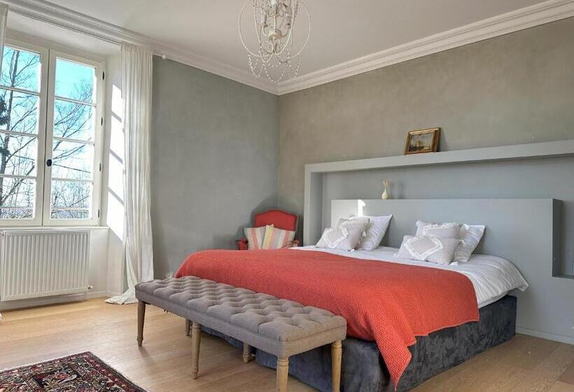 اتاق استاندارد, Les Hauts De Saulies
