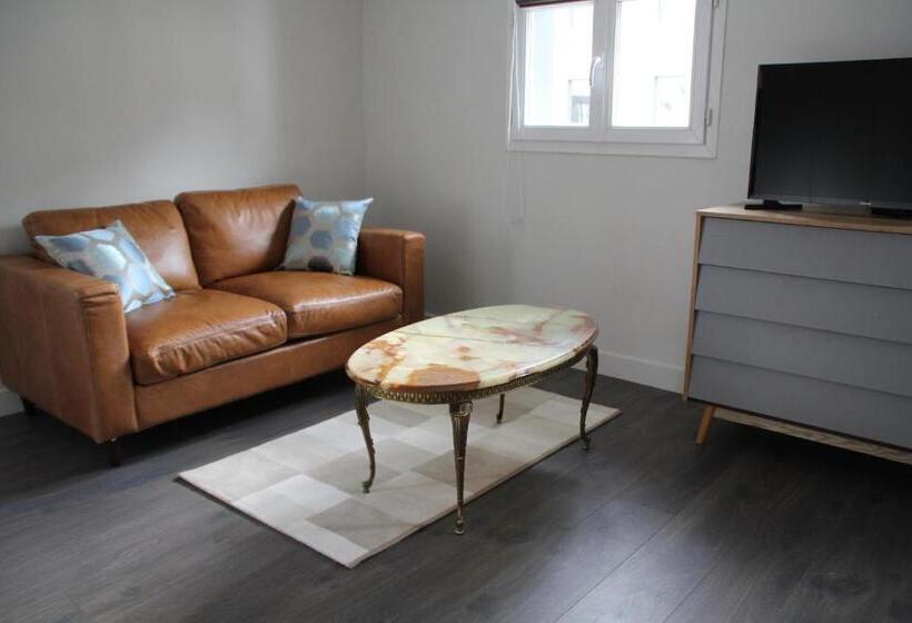 استودیوی سوپریور, Cosy Apparts Suresnes La Défense