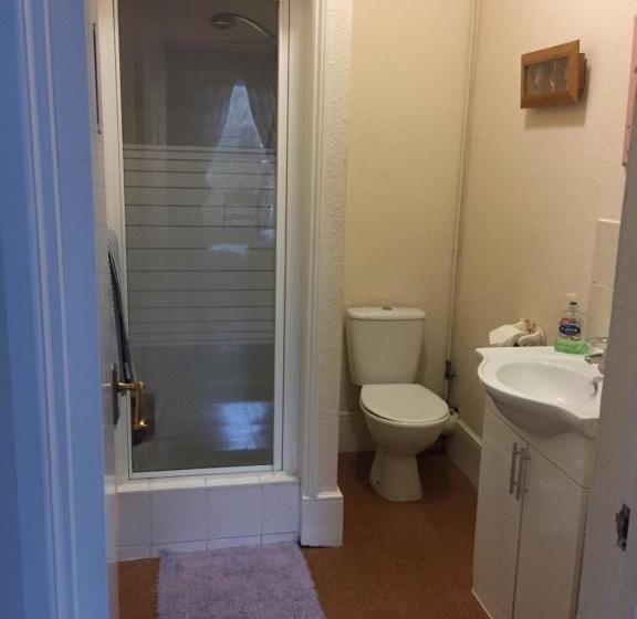 اتاق راحتی سه تخته, Sunny Bank Guest House