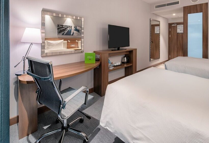 اتاق استاندارد, Hampton By Hilton Warsaw Mokotow