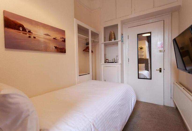 اتاق استاندارد یک نفره, Bridge Guest House