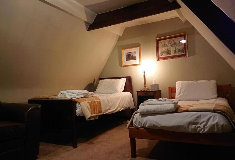 سوییت خانوادگی, Alma Inn & Dining Rooms