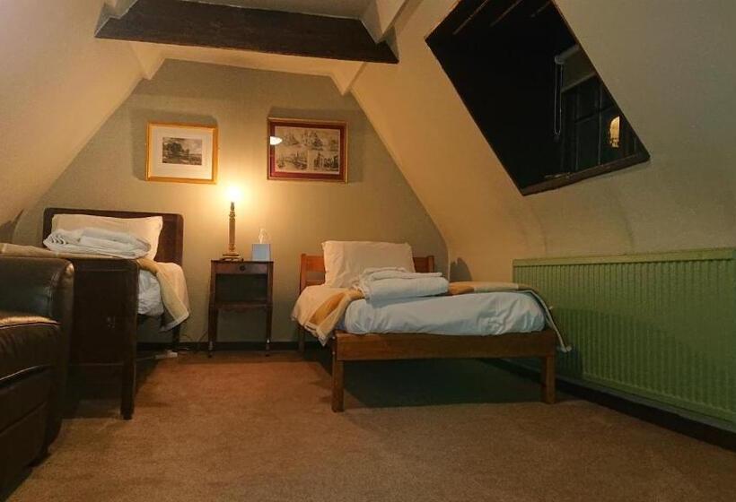 سوییت خانوادگی, Alma Inn & Dining Rooms