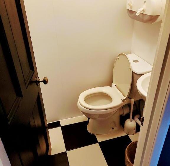 اتاق استاندارد, Jacobs Ladder Inn