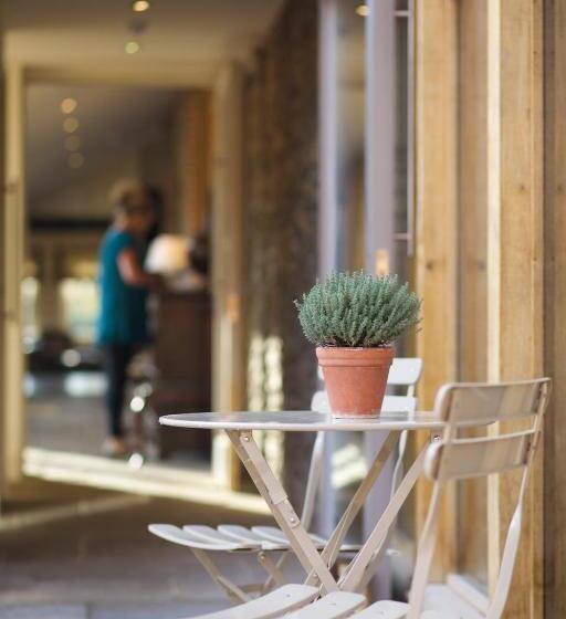 اتاق استاندارد, The Packhorse Inn