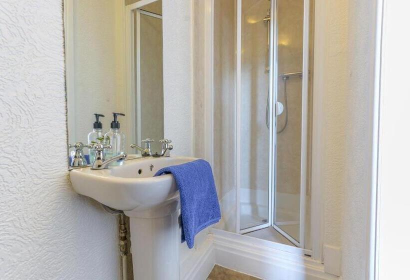 اتاق استاندارد یک نفره, The Watergate Inn