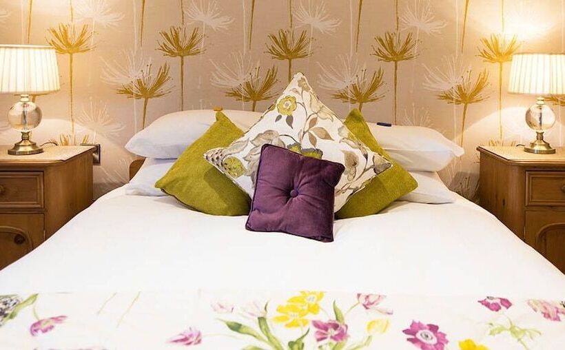 سوییت لوکس, Cold Cotes Harrogate