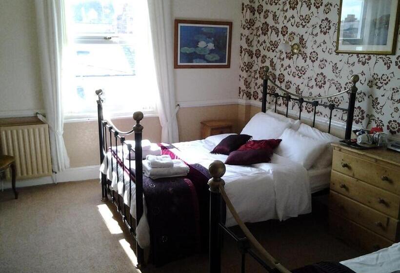 اتاق استاندارد, No. 9 Guest House
