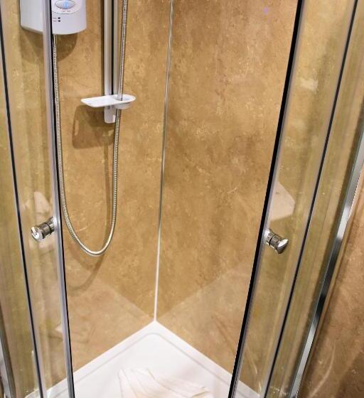 اتاق استاندارد با چشم‌انداز دریاچه, Lochview House