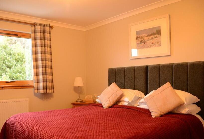 Deluxe Room Mountain View, Lochview House