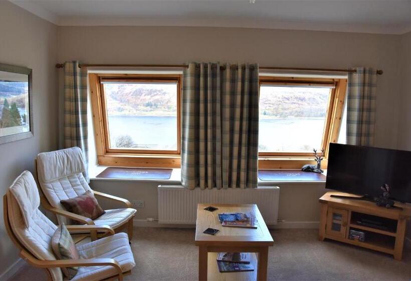 Deluxe Suite King Bed, Lochview House