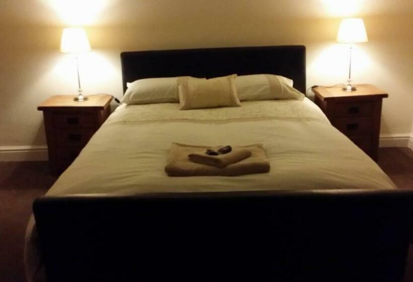 اتاق استاندارد, Roosecote Guest House