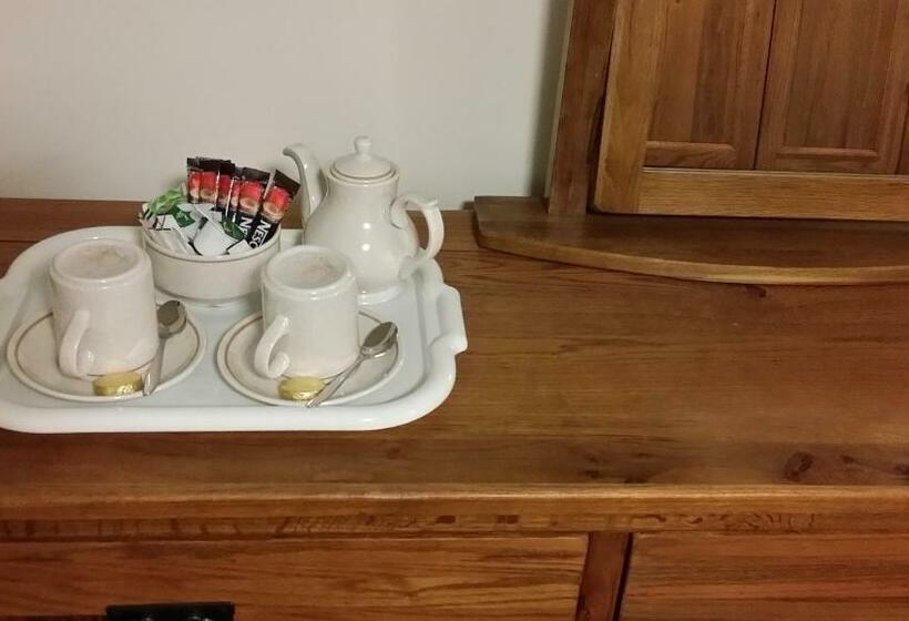 اتاق استاندارد, Roosecote Guest House