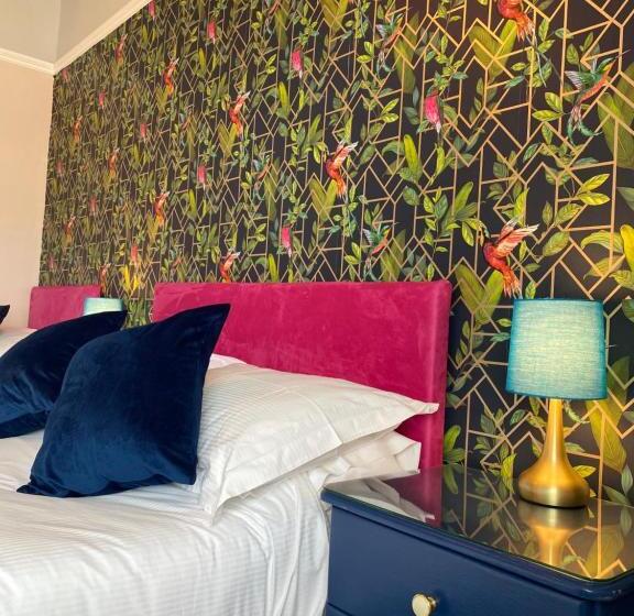 اتاق کلاسیک خانوادگی, The Bayridge Guest House