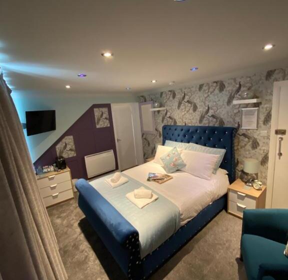 اتاق لوکس با تخت بزرگ, The Bayridge Guest House
