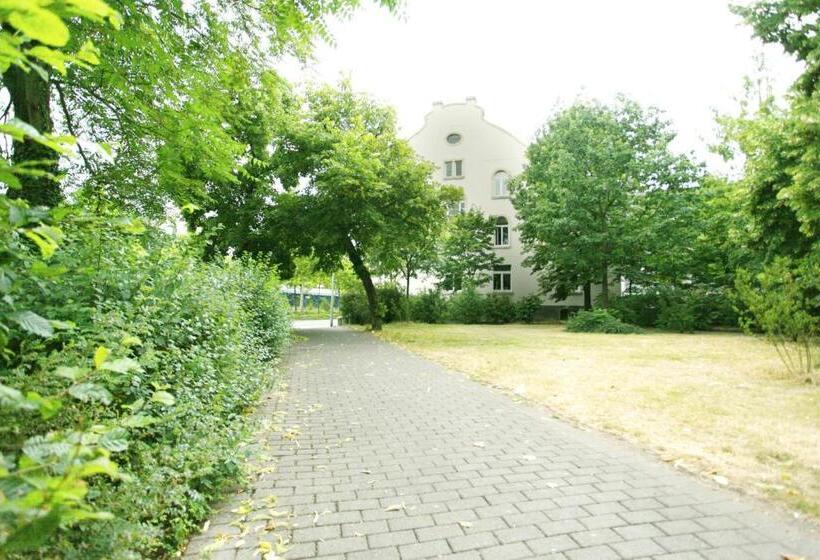 استودیوی استاندارد, Green Residence Boutique Lofts & Villa