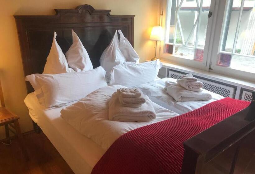 اتاق استاندارد سه نفره, Alte Schreinerei Boutique