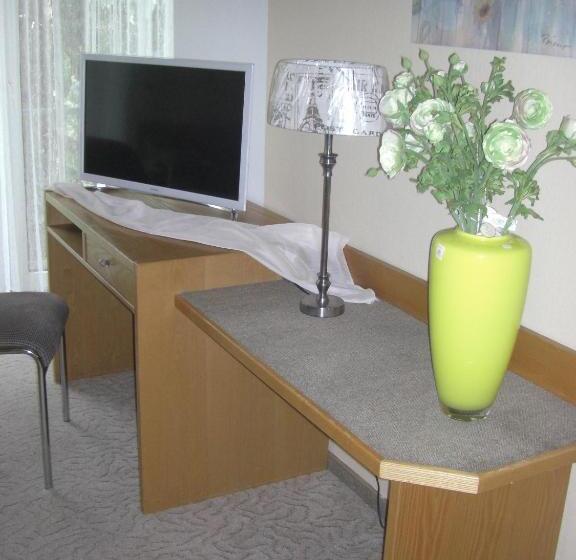 اتاق استاندارد, Endbach Life